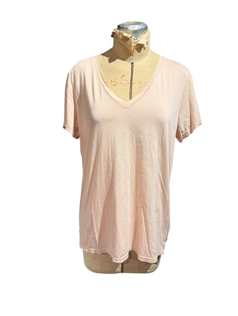 Everlane Light Pink V-Neck Short Sleeve T-Shirt